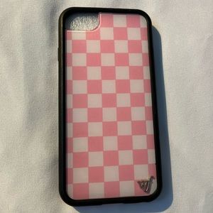 SUPER GOOD CONDITION WILDFLOWER pink checkered iphone 6/7/8